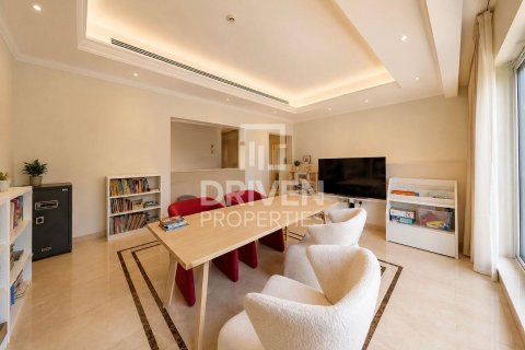 Villa in District One, Mohammed Bin Rashid City, Dubai 4 bedrooms, 873.29 sq.m. № 142493 - photo 10