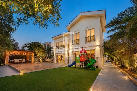 Villa in District One, Mohammed Bin Rashid City, Dubai 4 bedrooms, 873.29 sq.m. № 142493