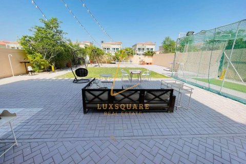 Villa in Jumeirah Village Circle, Dubai 3 bedrooms, 729 sq.m. № 141828 - photo 9