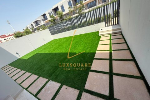 Villa in Jumeirah Village Circle, Dubai 3 bedrooms, 729 sq.m. № 141828 - photo 26