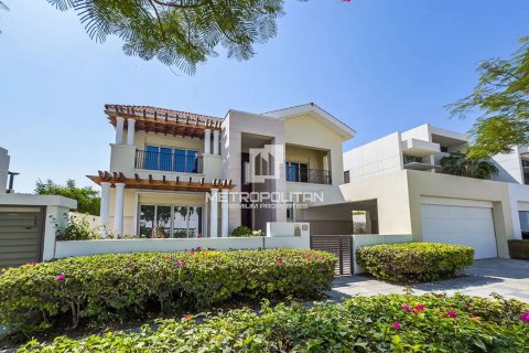 Вилла в District One, Мохаммед Бин Рашид Сити, Дубай, 4 спальни, 730м², № 14749