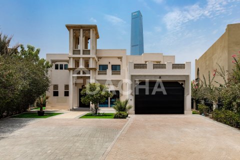 Villa en Jumeirah Islands, Dubai, 4 dormitorios, 488 m², № 135283