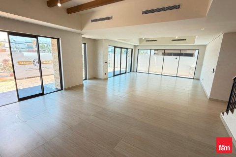 Villa à Dubai, 6 chambres, 462.6 m², № 137776 - photo 3
