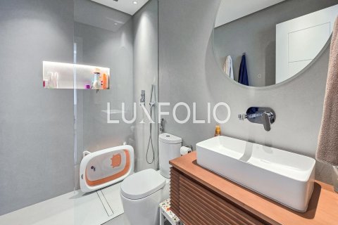 Apartment in Dubai Marina, Dubai 2 bedrooms, 143 sq.m. № 45439 - photo 21