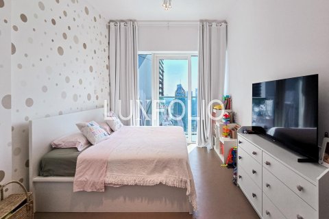Apartment in Dubai Marina, Dubai 2 bedrooms, 143 sq.m. № 45439 - photo 20
