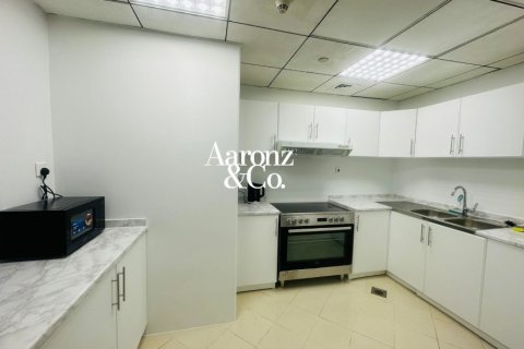 Apartment in Icon Tower 2, Jumeirah Lake Towers, Dubai 2 bedrooms, 122 sq.m. № 112614 - photo 15