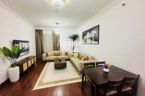 Apartment in Icon Tower 2, Jumeirah Lake Towers, Dubai 2 bedrooms, 122 sq.m. № 112614 - photo 5