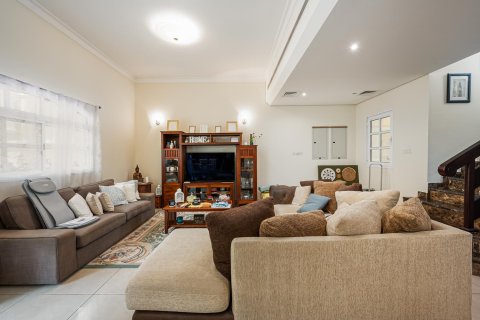 Купить виллу в Dubai Sports City, Дубай: 3 спальни, 195.04м², № 142070 - фото 5