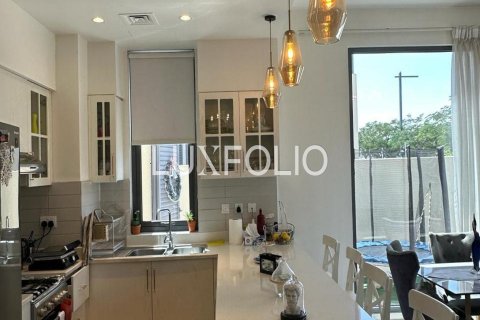 Villa in Maple at Dubai Hills Estate, Dubai Hills Estate, Dubai 5 bedrooms, 297 sq.m. № 46451 - photo 5