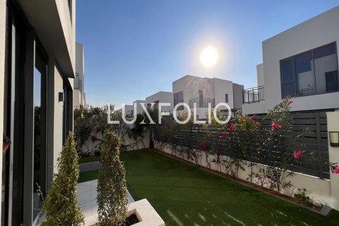 Снять в аренду виллу в Maple at Dubai Hills Estate, Дубай Хилс Эстейт, Дубай: 4 спальни, 272м², № 46452 - фото 14