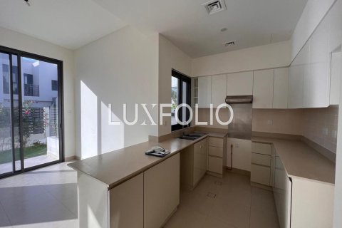 Снять в аренду виллу в Maple at Dubai Hills Estate, Дубай Хилс Эстейт, Дубай: 4 спальни, 272м², № 46452 - фото 2
