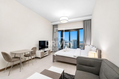 Apartment in SOL Bay, Business Bay, Dubai studio, 48.4 sq.m. № 138553 - photo 2