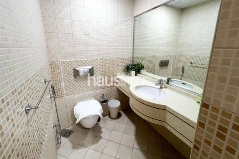 Снять в аренду квартиру в Дубай Марине, Дубай: 3 спальни, 140м², № 45260 - фото 8
