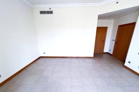 Снять в аренду квартиру в Shoreline Apartments, Пальма Джумейра, Дубай: 2 спальни, 149м², № 44960 - фото 4