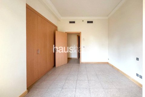 Снять в аренду квартиру в Shoreline Apartments, Пальма Джумейра, Дубай: 2 спальни, 149м², № 44960 - фото 5
