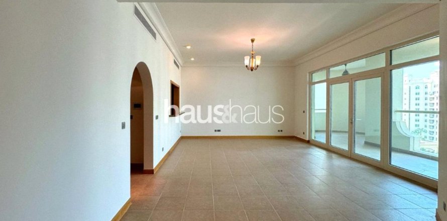 Квартира в Shoreline Apartments, Пальма Джумейра, Дубай, 2 спальни, 149м², № 44960