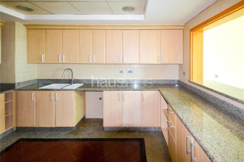 Снять в аренду пентхаус в Shoreline Apartments, Пальма Джумейра, Дубай: 4 спальни, 488м², № 44961 - фото 5