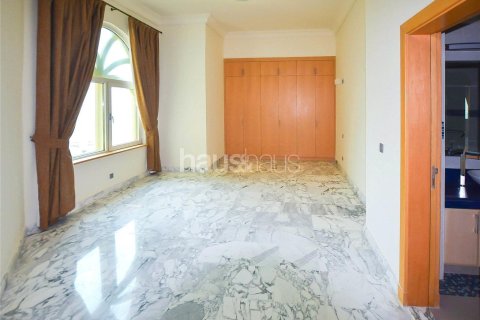 Снять в аренду пентхаус в Shoreline Apartments, Пальма Джумейра, Дубай: 4 спальни, 488м², № 44961 - фото 8