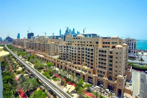 Снять в аренду пентхаус в Shoreline Apartments, Пальма Джумейра, Дубай: 4 спальни, 488м², № 44961 - фото 2