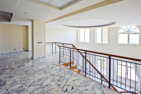 Снять в аренду пентхаус в Shoreline Apartments, Пальма Джумейра, Дубай: 4 спальни, 488м², № 44961 - фото 3