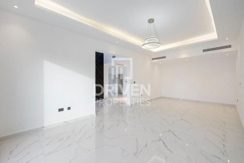 Villa in Al Quoz, Dubai 5 bedrooms, 505.49 sq.m. № 140825 - photo 5