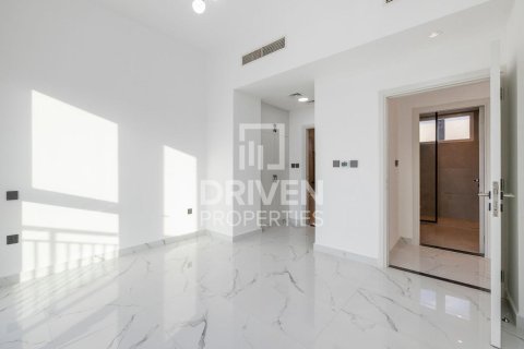 Villa in Al Quoz, Dubai 5 bedrooms, 505.49 sq.m. № 140825 - photo 13