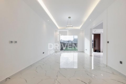 Villa in Al Quoz, Dubai 5 bedrooms, 505.49 sq.m. № 140825 - photo 3