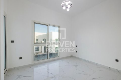 Villa in Al Quoz, Dubai 5 bedrooms, 505.49 sq.m. № 140825 - photo 8