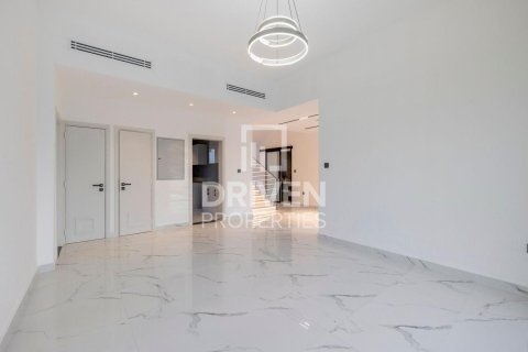 Villa in Al Quoz, Dubai 5 bedrooms, 505.49 sq.m. № 140825 - photo 12