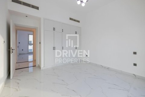 Villa in Al Quoz, Dubai 5 bedrooms, 505.49 sq.m. № 140825 - photo 28