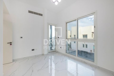 Villa in Al Quoz, Dubai 5 bedrooms, 505.49 sq.m. № 140825 - photo 15