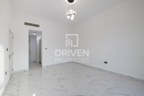 Villa in Al Quoz, Dubai 5 bedrooms, 505.49 sq.m. № 140825 - photo 14