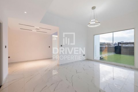 Villa in Al Quoz, Dubai 5 bedrooms, 505.49 sq.m. № 140825 - photo 4