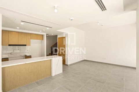 Снять в аренду таунхаус в Villanova, Dubai Land, Дубай: 4 спальни, 252.6м², № 129739 - фото 18