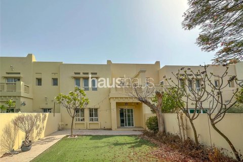 Вилла в The Lakes, Дубай, 3 спальни, 257м², № 44677