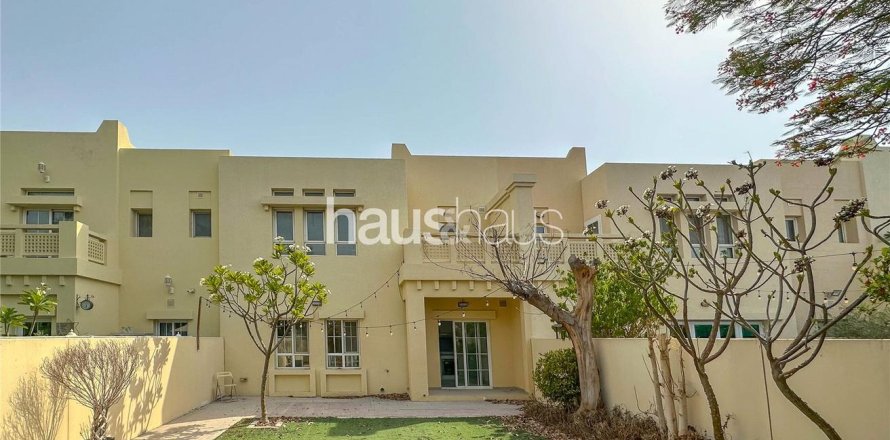 Вилла в The Lakes, Дубай, 3 спальни, 257м², № 44677