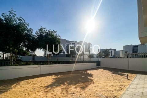 Villa en Murooj Al Furjan, Al Furjan, Dubai, 5 dormitorios, 425 m², № 45515 - foto 17