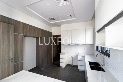 Villa en Murooj Al Furjan, Al Furjan, Dubai, 5 dormitorios, 425 m², № 45515 - foto 4