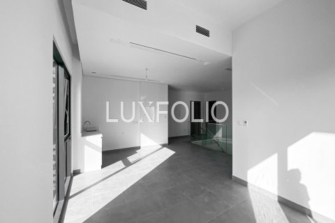 Villa en Murooj Al Furjan, Al Furjan, Dubai, 5 dormitorios, 425 m², № 45515 - foto 8