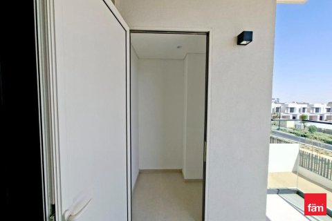 Снять в аренду виллу в Джабаль-Али, Дубай: 4 спальни, 676м², № 110870 - фото 6