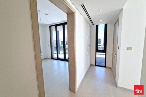 Снять в аренду виллу в Джабаль-Али, Дубай: 4 спальни, 676м², № 110870 - фото 22