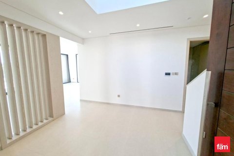 Снять в аренду виллу в Джабаль-Али, Дубай: 4 спальни, 676м², № 110870 - фото 25