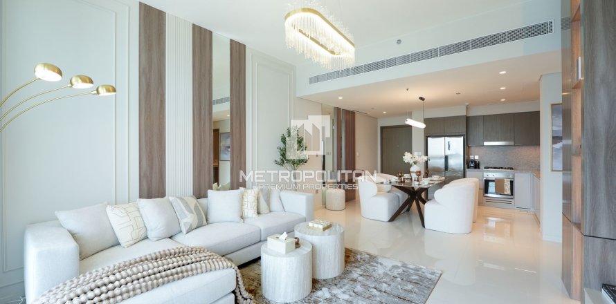 Apartment in EMAAR Beachfront, Dubai Harbour, Dubai 2 bedrooms, 123 sq.m. № 15263