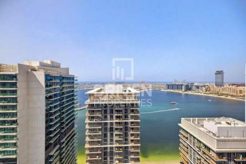 شقة في EMAAR Beachfront, Dubai Harbour, دبي 1غرف نوم, 68.93 م² رقم 129530