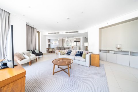 Apartamento en Vida Residence Downtown, Downtown Dubai (Downtown Burj Dubai), Dubai, 3 dormitorios, 187 m², № 73831 - foto 3