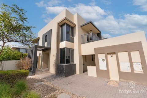Снять в аренду виллу в Дубай Хилс Эстейт, Дубай: 5 спален, 254м², № 137720 - фото 15