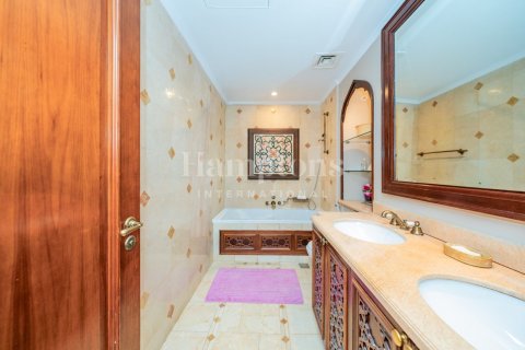 Apartment in Downtown Dubai (Downtown Burj Dubai), Dubai 1 bedroom, 89.83720100 sq.m. № 137705 - photo 11