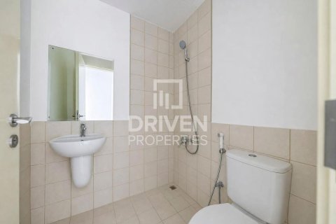 Appartement à Zahra Apartments, Town Square, Dubai, 3 chambres, 130.81 m², № 136713 - photo 12