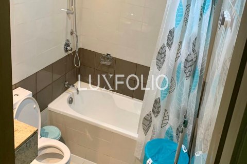 Снять в аренду квартиру в The Lofts, Даунтаун Дубай (Даунтаун Бурдж Дубай), Дубай: 1 спальня, 76м², № 46387 - фото 11