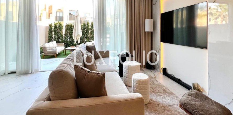 Таунхаус в Джумейра Гольф Эстейтс, Дубай, 3 спальни, 204м², № 46397